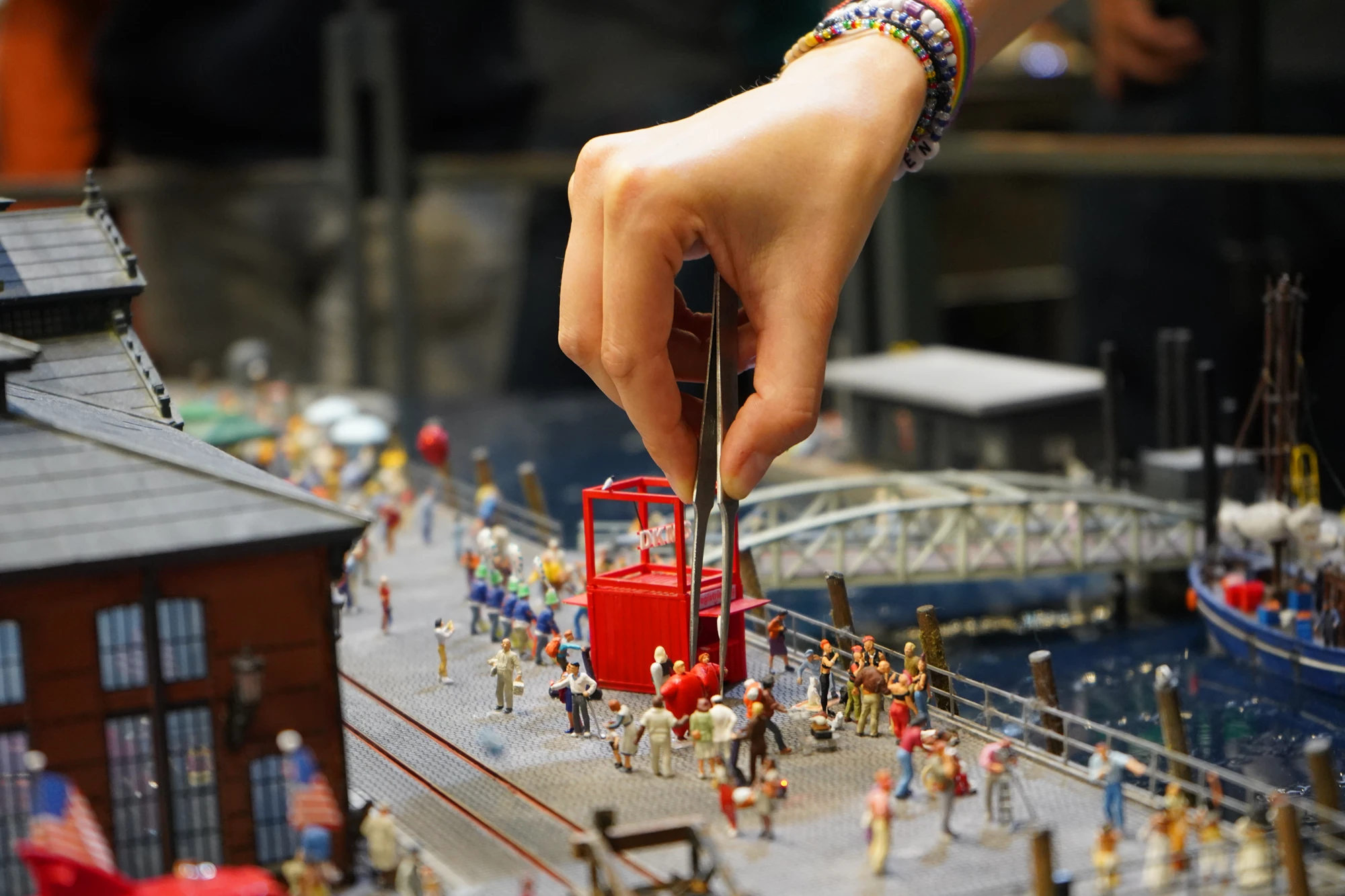 Der modulare DKMS-Festivalstand hat es sogar ins Miniatur Wunderland in Hamburg geschafft.